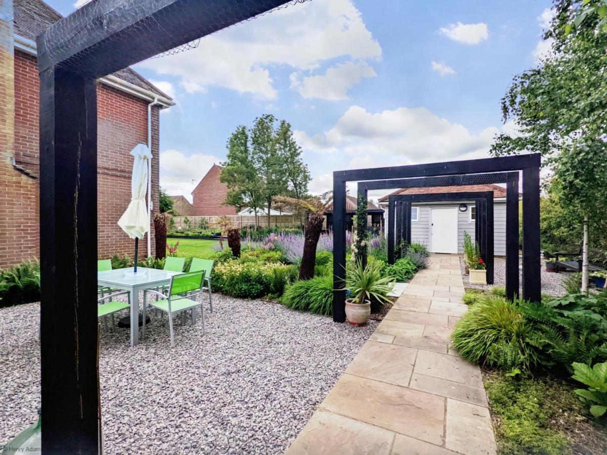 Little Maplewood, Tangmere المظهر الخارجي الصورة